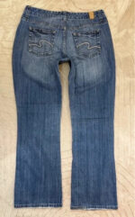 Maurices Women's Bootcut mid 9.5”rise blue jeans — photo 9 of 15
