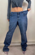 Women's Y2K Mid 10.5”Rise Bootcut Jeans — photo 3 of 15