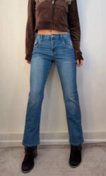 Cinch Women's Y2K Mid 9”Rise Bootcut Jeans W28L28 — photo 3 of 15