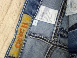 Label on a Cinch piece, UK 8, Y2K