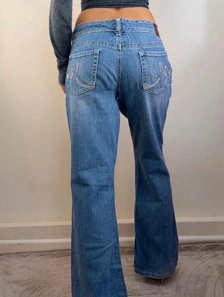 Maurices Womens low rise 8.5” flare blue jeans W35 L30.5 embroidered UK 16-18