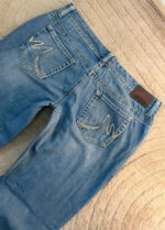 Maurices Women's low rise 8.5” flare blue jeans — photo 6 of 15