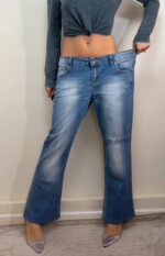 L.e.i. womens low rise 9” petite flare blue jeans — photo 3 of 15