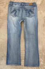 Hydraulic womens low rise 9” flare jeans — photo 9 of 15