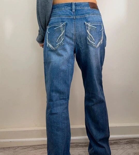 Maurices Womens Y2K Mid Rise 10” Bootcut Jeans W34L32.5 UK 14 Embroidered Pocket