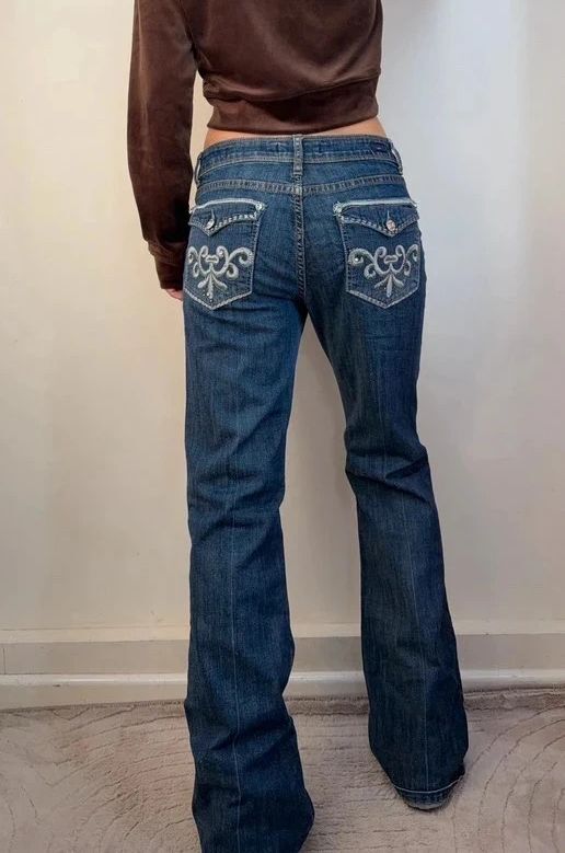 p1-570.jpg Vigold Women's Y2K Low 8.5”Rise Sweet Flare Jeans
