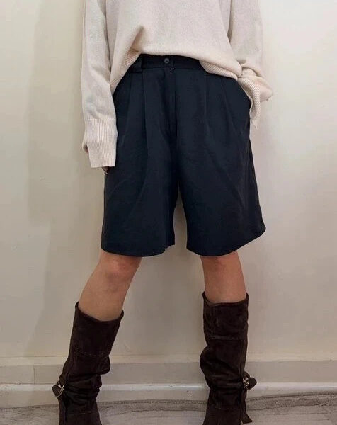 Fashion Team Womens 90s High Rise 13.5” Pleated Bermuda Shorts Black UK 8-10 W28