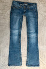 Vanity Women's ultra low 6”rise blue flared jeans W26L31 — photo 3 of 13