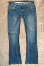 Rue21 Women's Low 7.5” Rise Bootcut Flare Jeans — photo 5 of 15