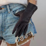 Vintage 90s Brown Women’s Lambskin Leather Gloves Size 8 Soft Grain Minimalist
